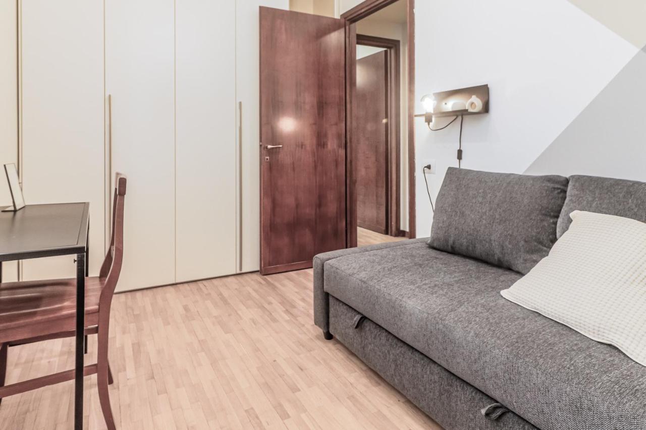 Stunning view lakeside apartment - Larihome Gravedona Buitenkant foto